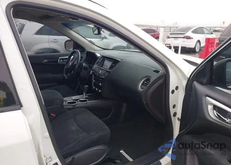 2015 Nissan Pathfinder Platinum/S/Sl/Sv z USA, uszkodzony, nr VIN 5N1AR2MN6FC659666